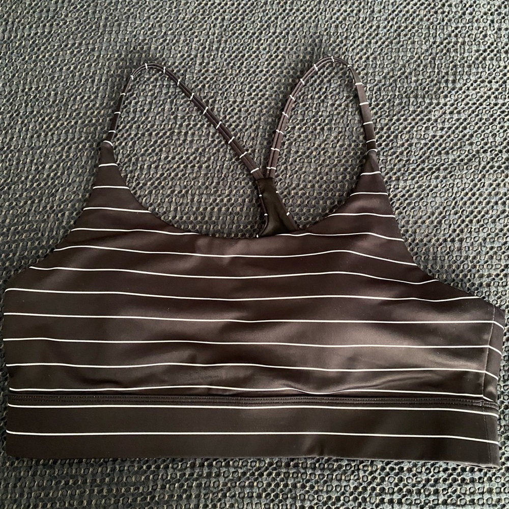 ZYIA Active Black and White Striped Sports Bra
